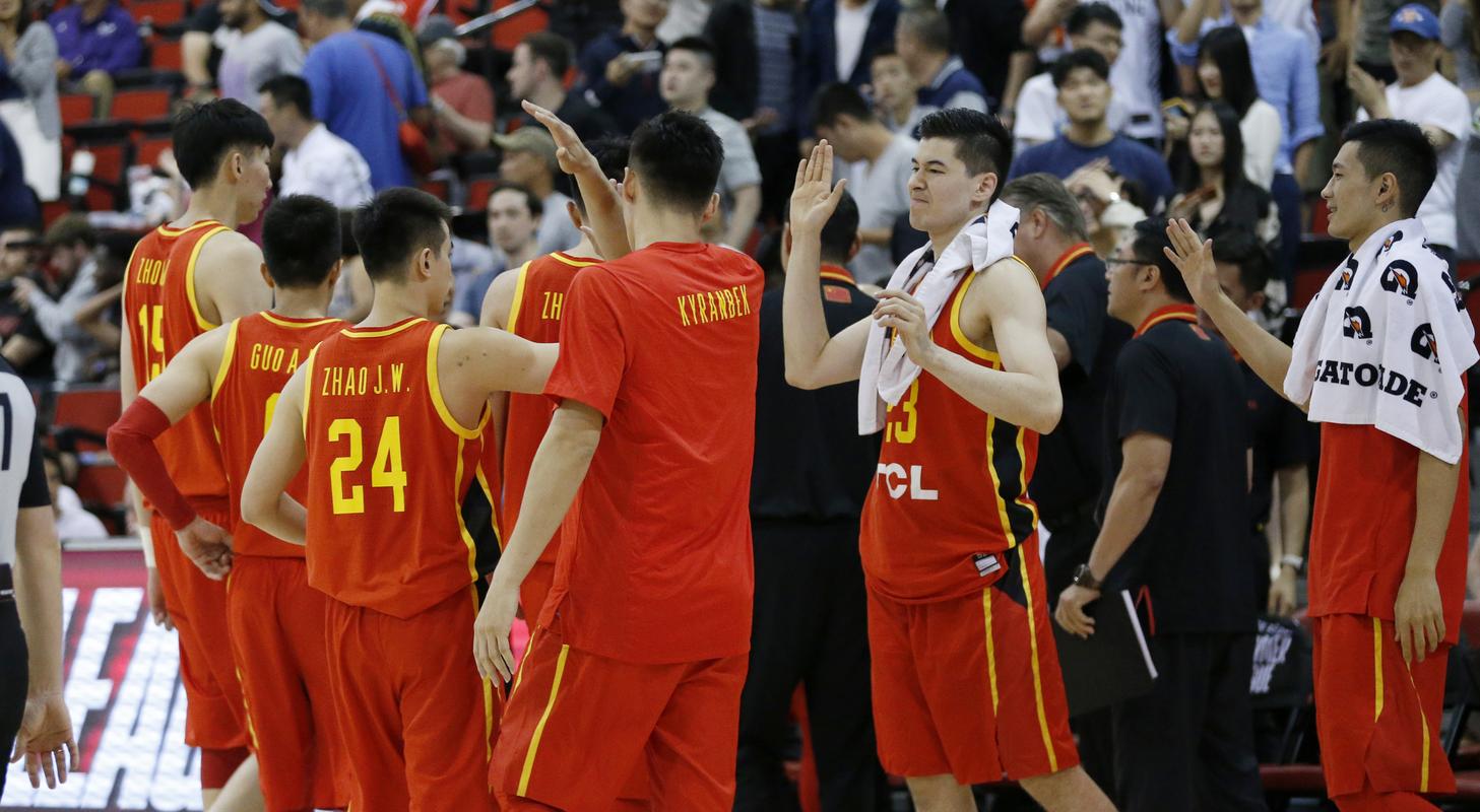 中国篮球国队vs黄蜂队的相关图片