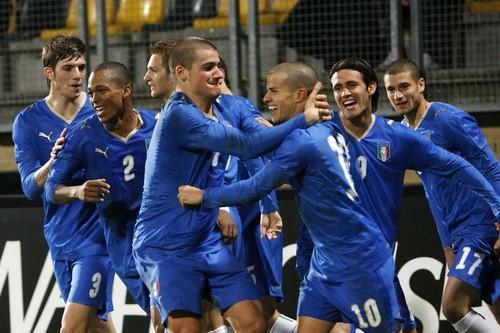 男足塞尔维亚vs意大利的相关图片