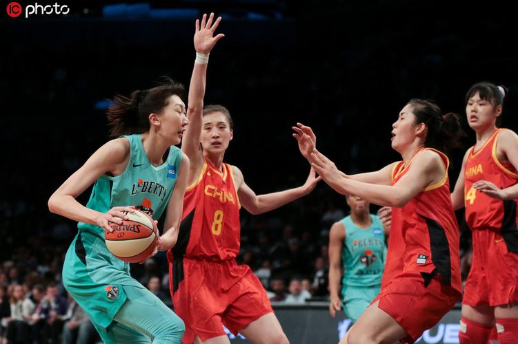 纽约自由队vs中国国家女篮比赛的相关图片