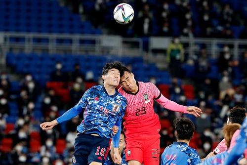 韩国vs日本东亚杯足球的相关图片